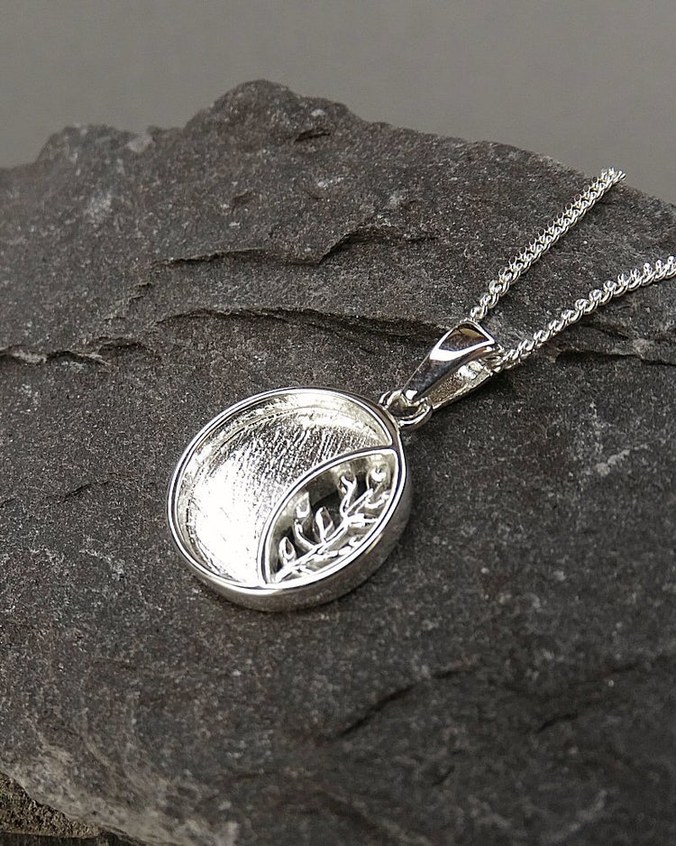 Solid Silver Leaf Necklace - 0511S
