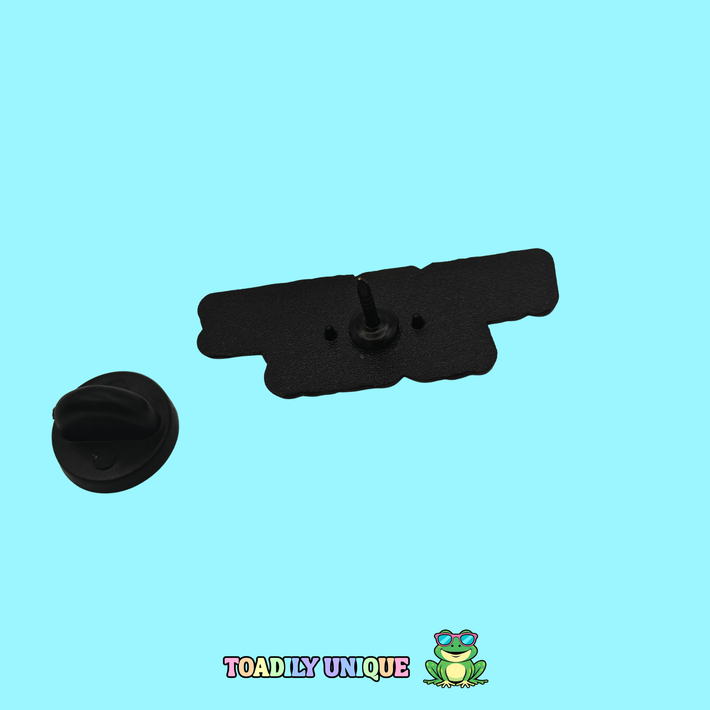 Fuelled by caffeine and chaos - Pin Badge