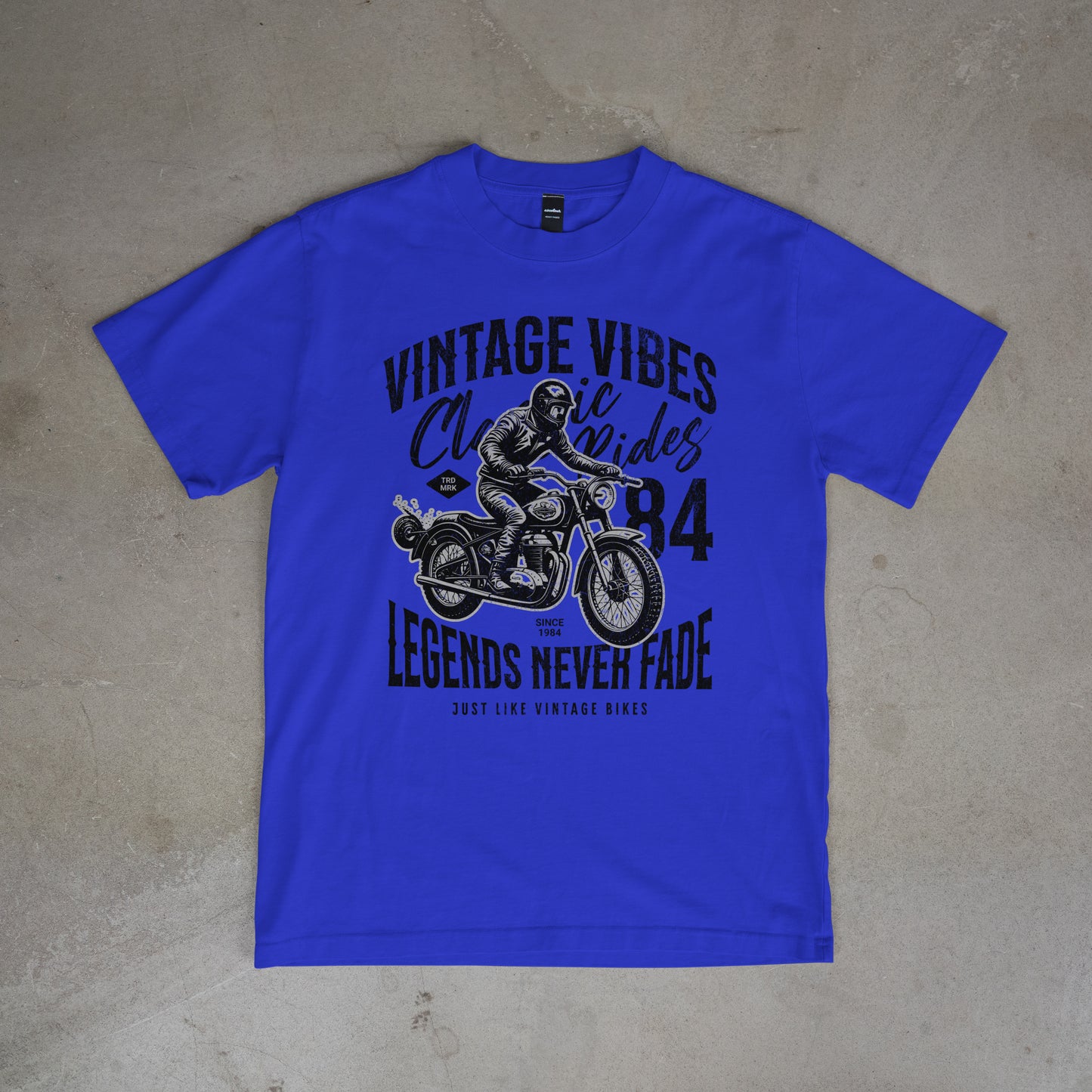 Vintage Vibes - Tee