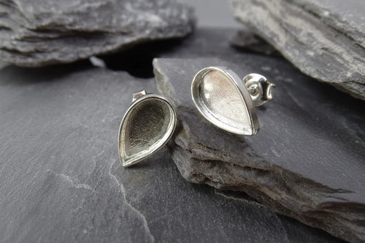 Silver Pear Shape Stud Earring - 0018S