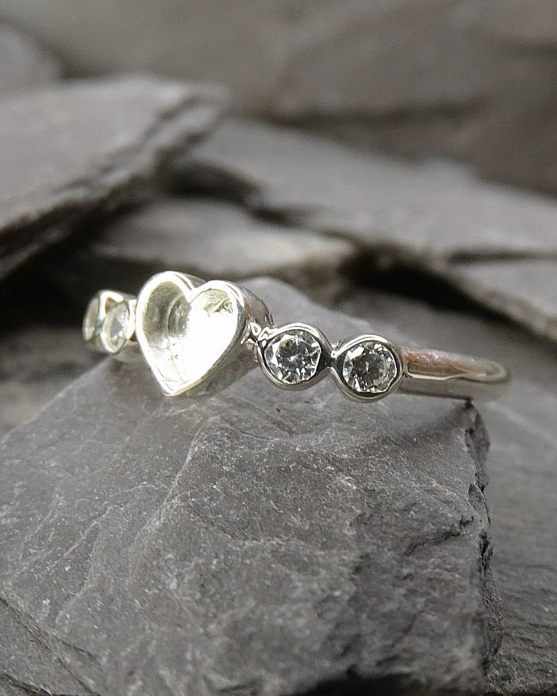 Silver heart ring with cz  - 0223L