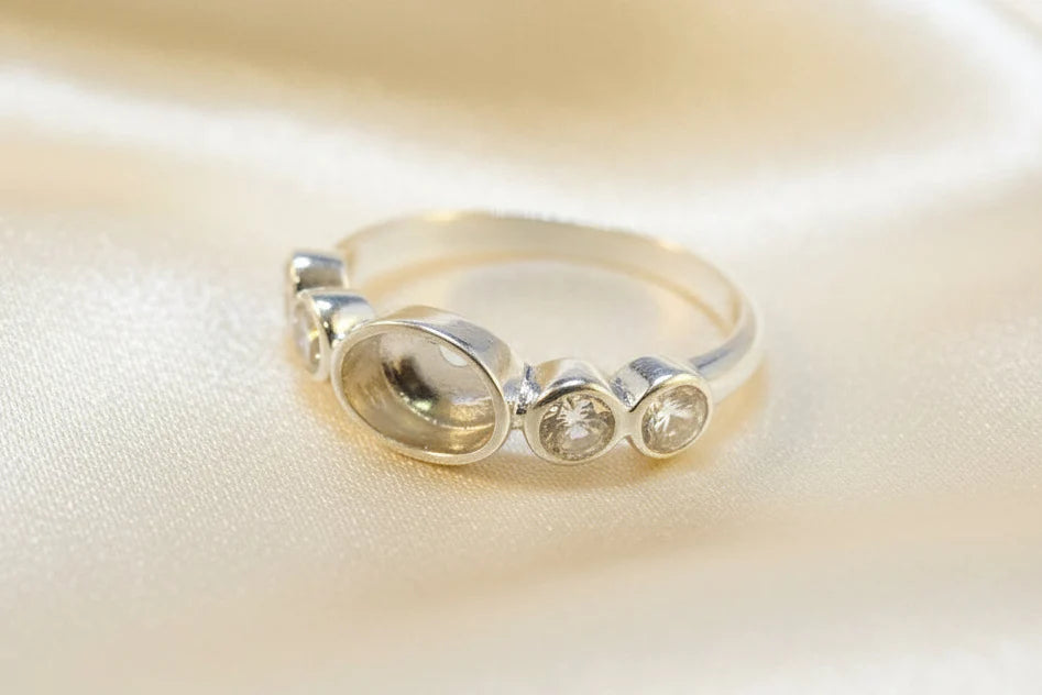 Simple Solid Silver Oval Ring  - 0233L
