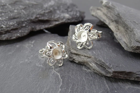 Silver Studs Flower Earrings - 0610S