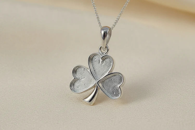 Solid Silver Shamrock Necklace - 0617S
