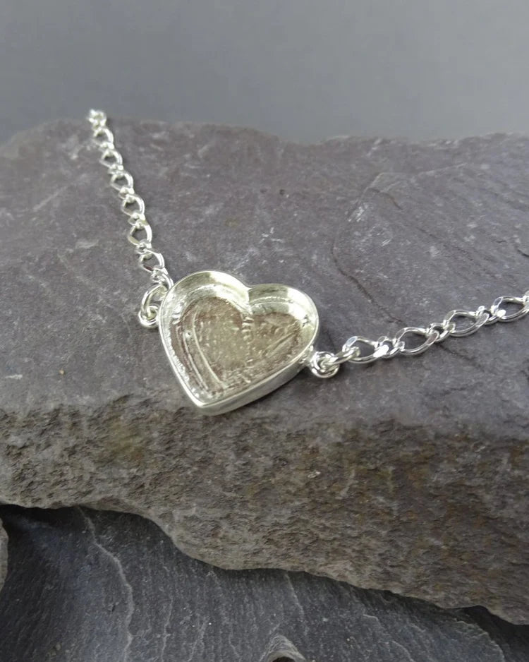 Simple Silver Heart Bracelet With Solid Back - 0817S