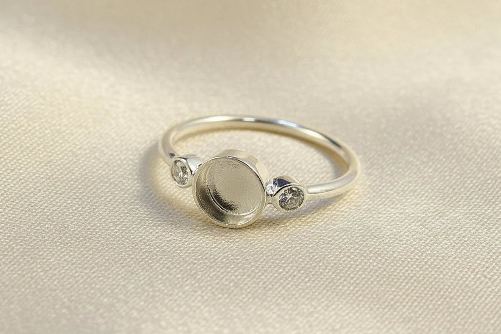 Simple Solid Silver Ring  - 0832L