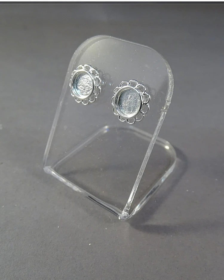 Solid Silver frill edge stud earring - 0909S