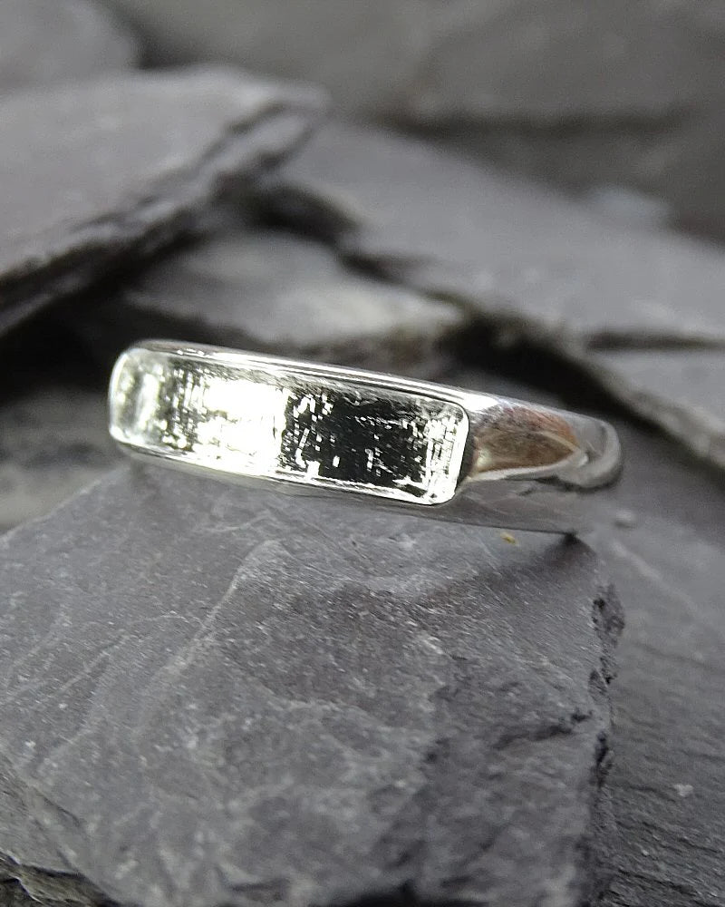 Gents Silver Ring With Channel - 0965S