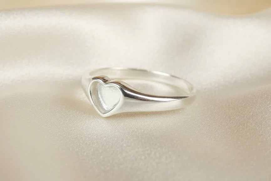 Ladies silver heart ring  - 1037J