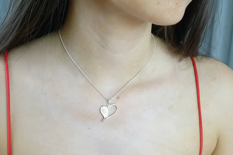 Stunning Silver Heart Necklace - 1088S