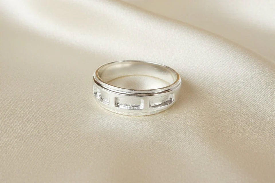 Stunning four section silver channel ring - 2018N
