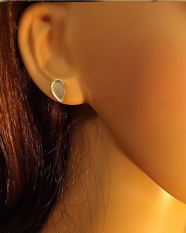 Silver Pear Shape Stud Earring - 0018S