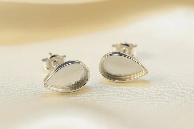 Silver Pear Shape Stud Earring - 0018S