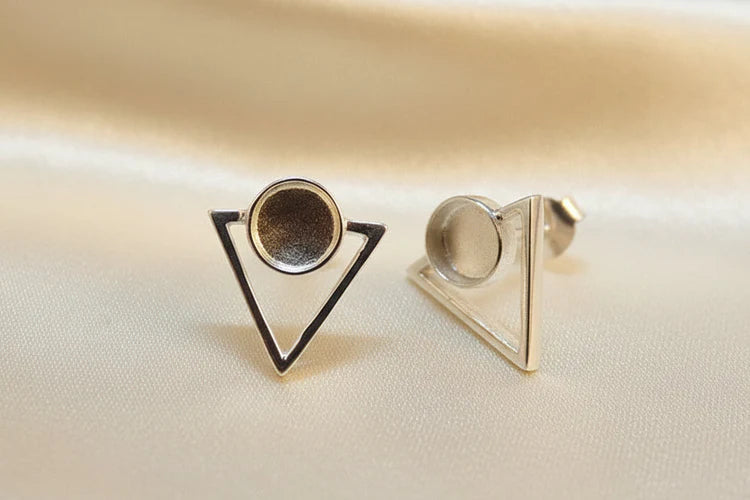 Silver Triangle Studs - 0806S