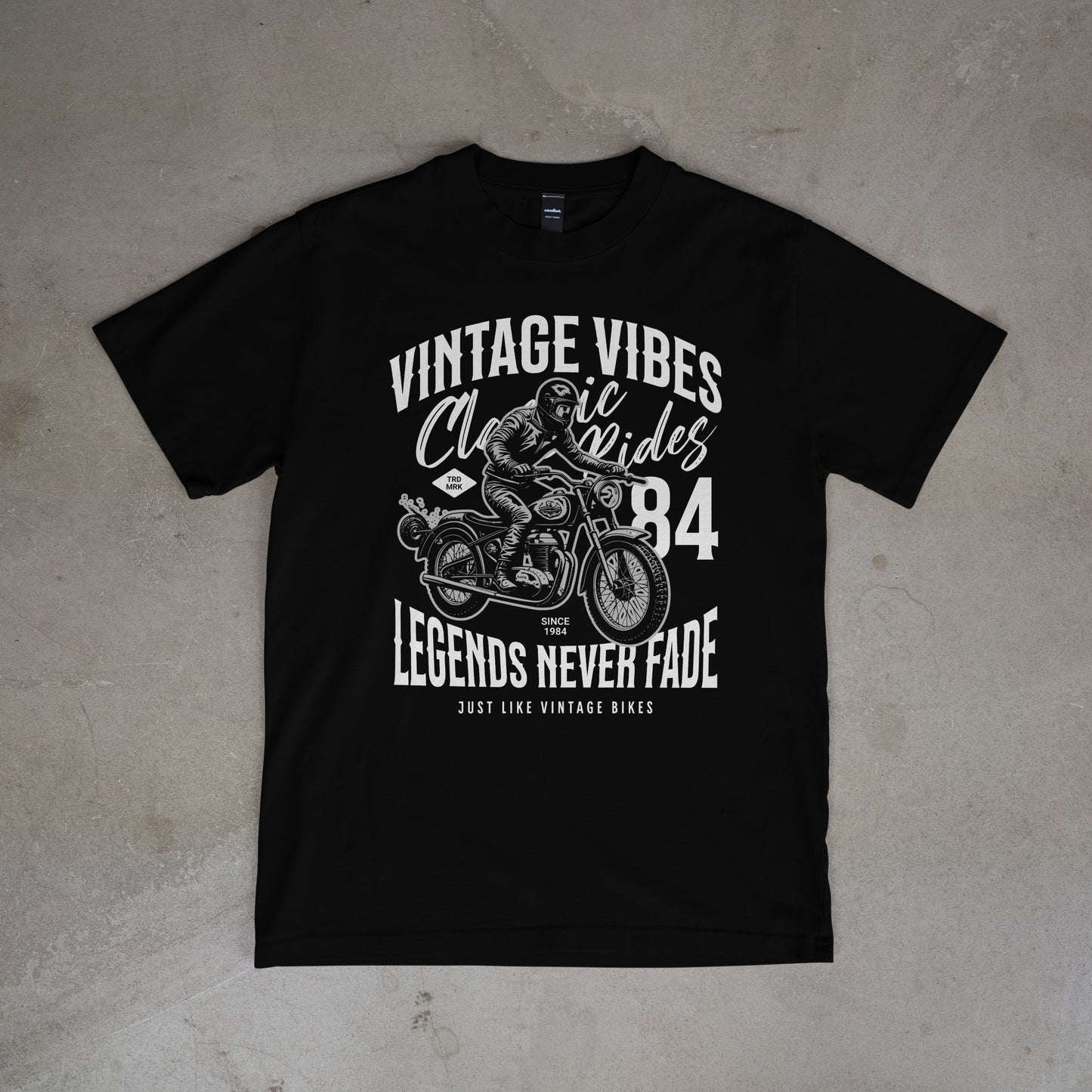 Vintage Vibes - Tee