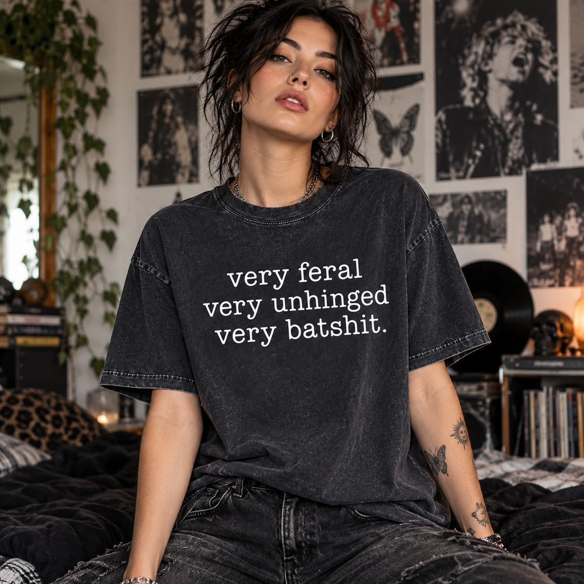 Very Feral Very Unhinged Very Batshit – Oversized Washed T-Shirt