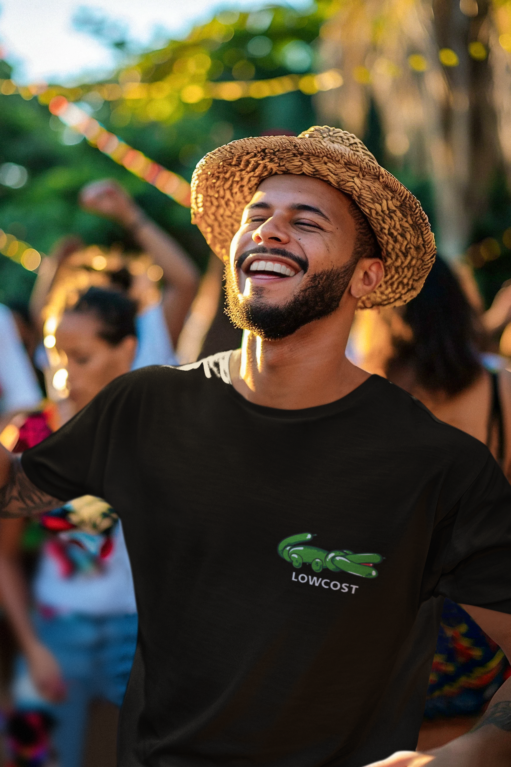 Low cost croc  - Unisex T-shirt